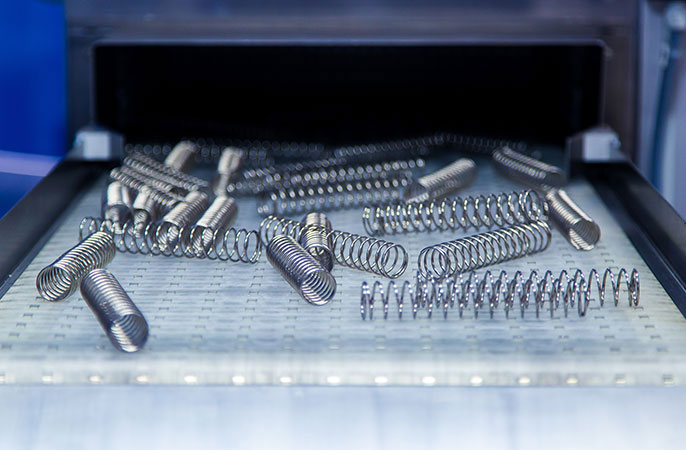 回火處理中的壓簧